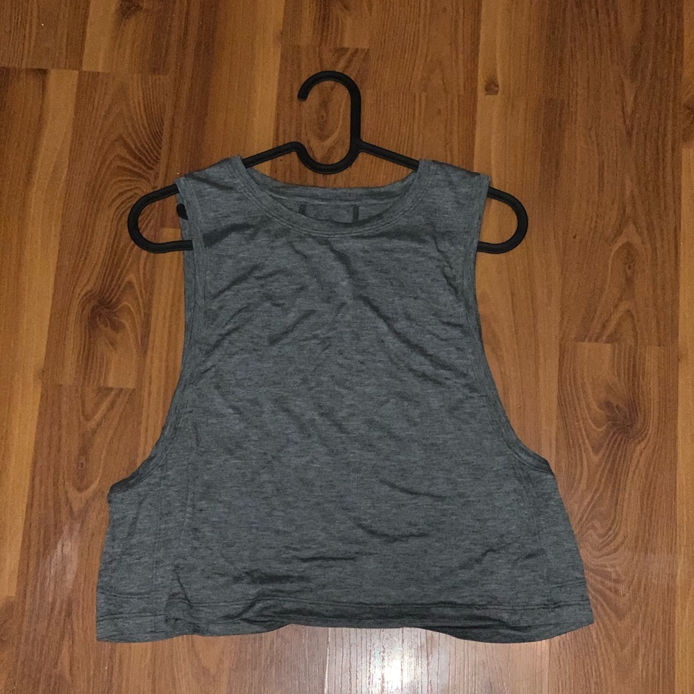 Lululemon cropped muscle tank